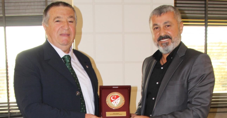 TFF'den Başkan Sözen'e plaket