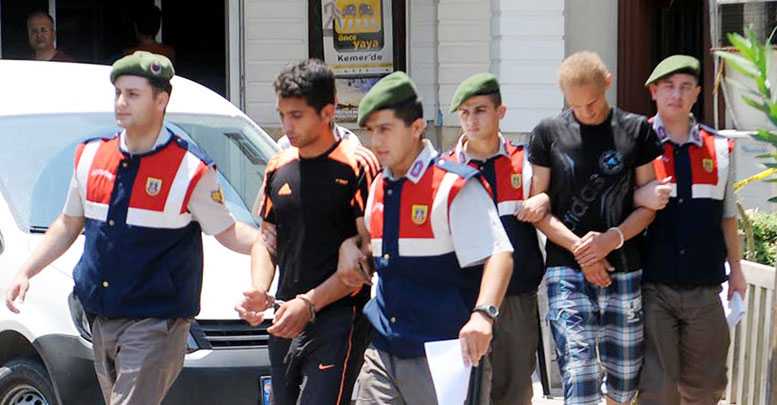 Turistin kasasını çaldılar