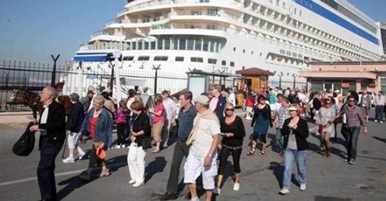 Turizmciyi gergin siyaset korkutuyor