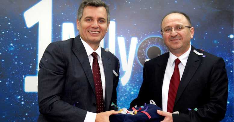 Turkcell Superonline 1 milyonu aştı