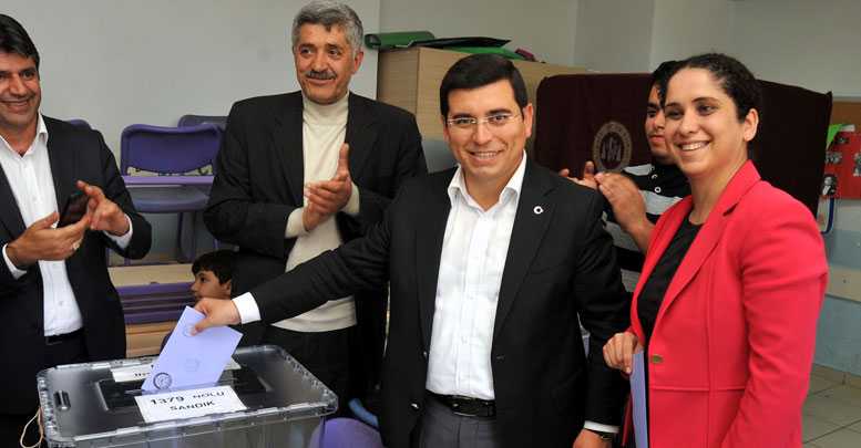 Tütüncü ailesi oyunu kullandı