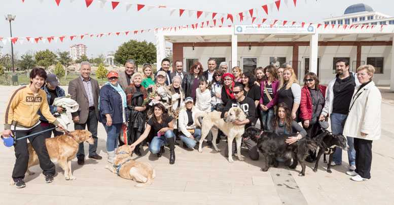 Uysal Güzeloba’da muhtarlarla buluştu