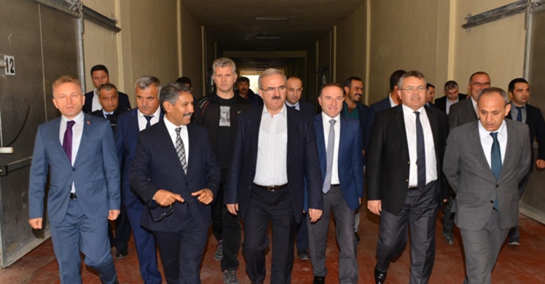 Vali Karaloğlu Elmalı'da