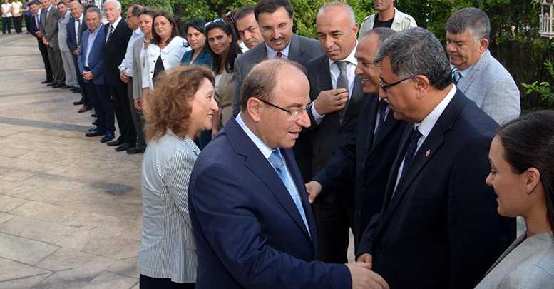 Vali Öztürk uğurlandı