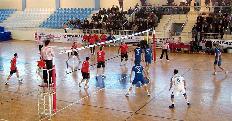 Voleybolcular üzdü