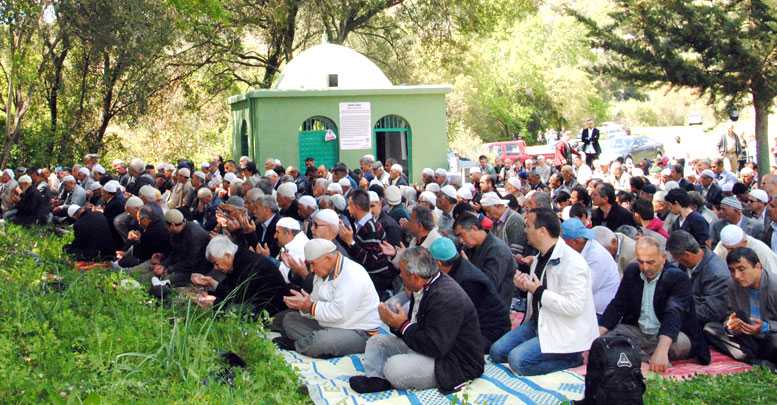 Yağmur duasına çıktılar