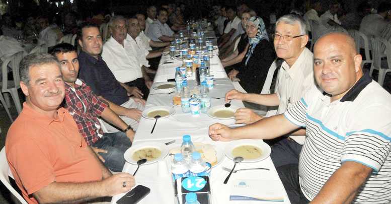 Yemekte buluştular