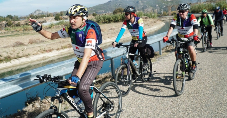 Yoldaşlar Aspendos'a pedalladı